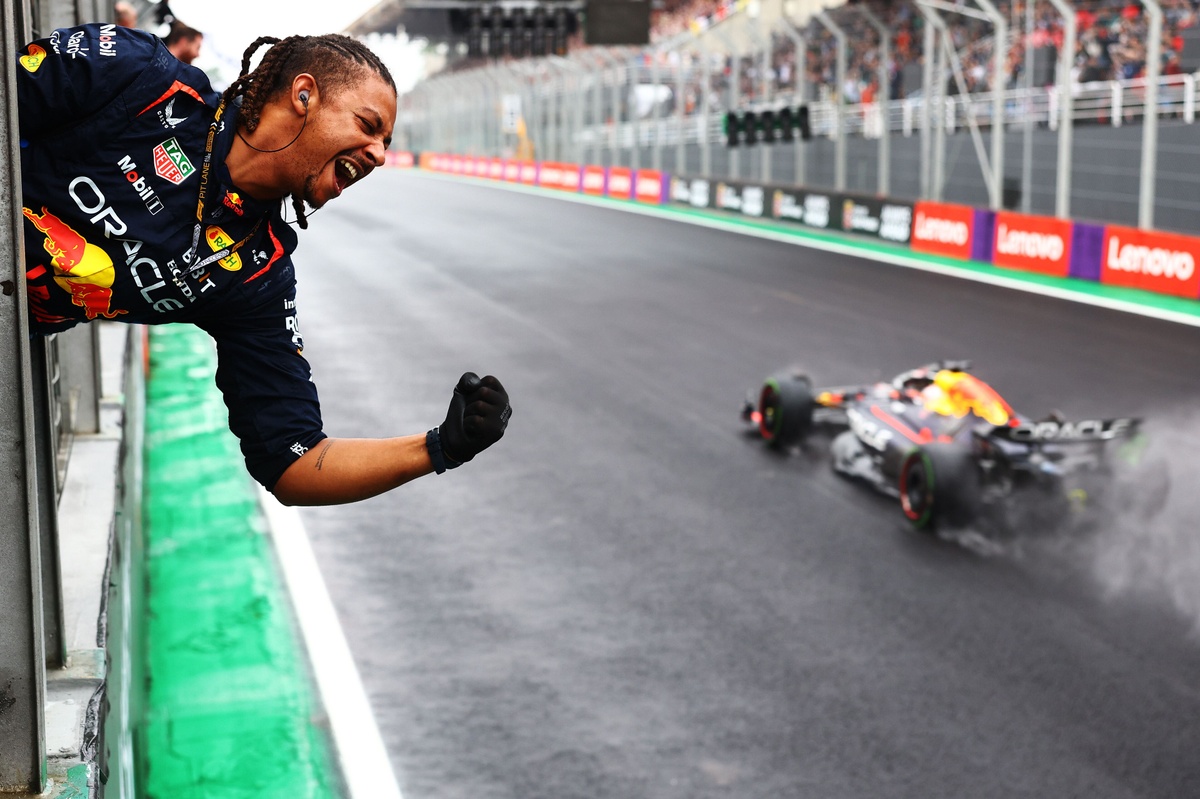 calum-nicholas-surprised-red-bull-with-"life-in-the-pitlane"-book