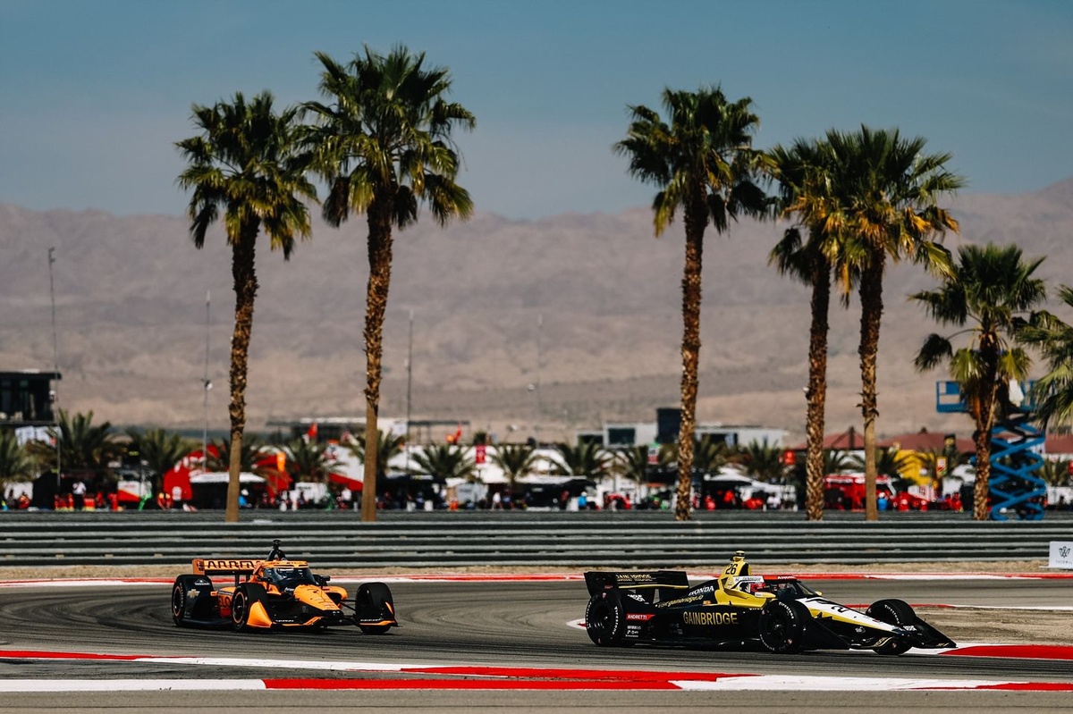 fox-offers-explanation-for-nascar/indycar-programming-clashes
