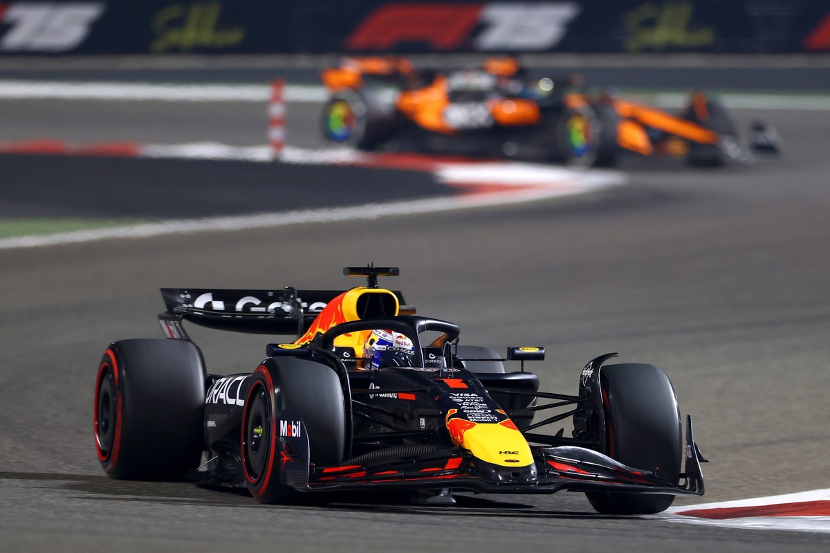 "you-can't-always-win-everything"-–-verstappen's-realism-over-catching-mclaren