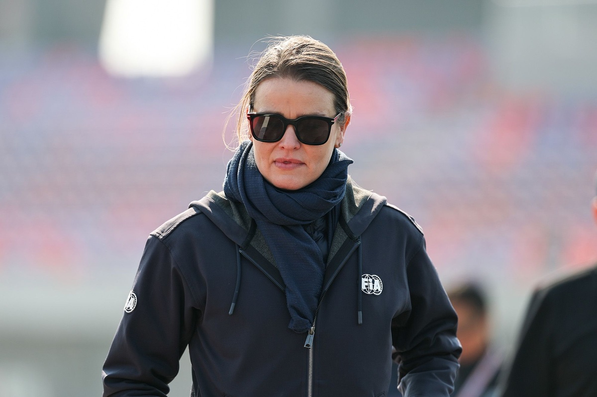claire-dubbelman:-the-first-woman-to-hold-an-fia-race-director-super-licence