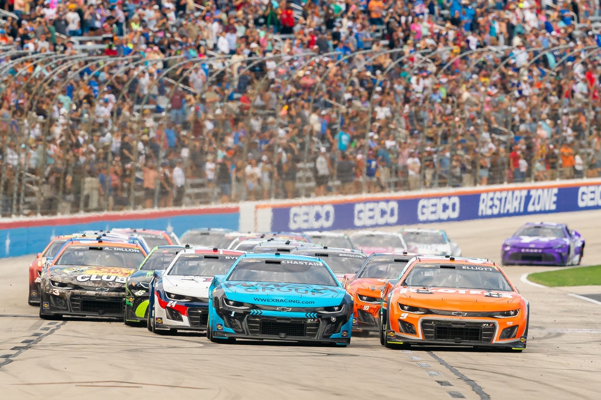 full-nascar-at-texas-entry-list-for-triple-header-weekend