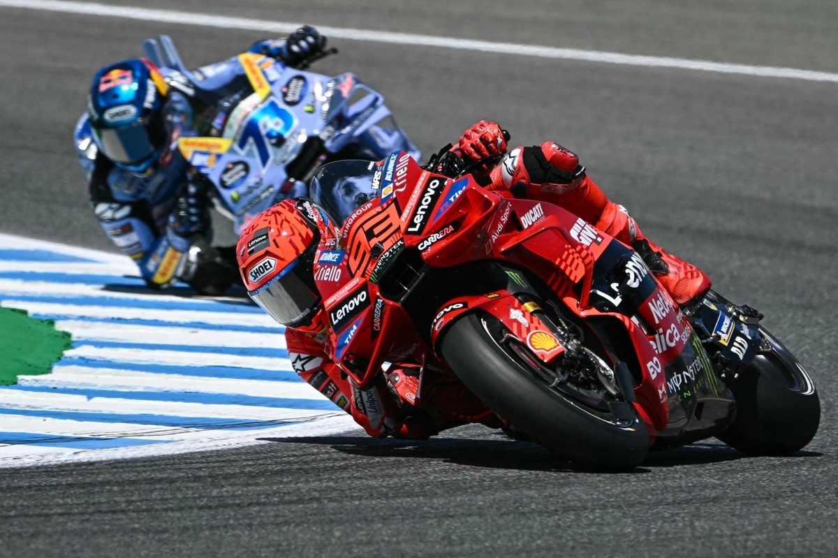opinion:-marquez-brothers-made-history-at-jerez,-yet-some-remain-uninterested