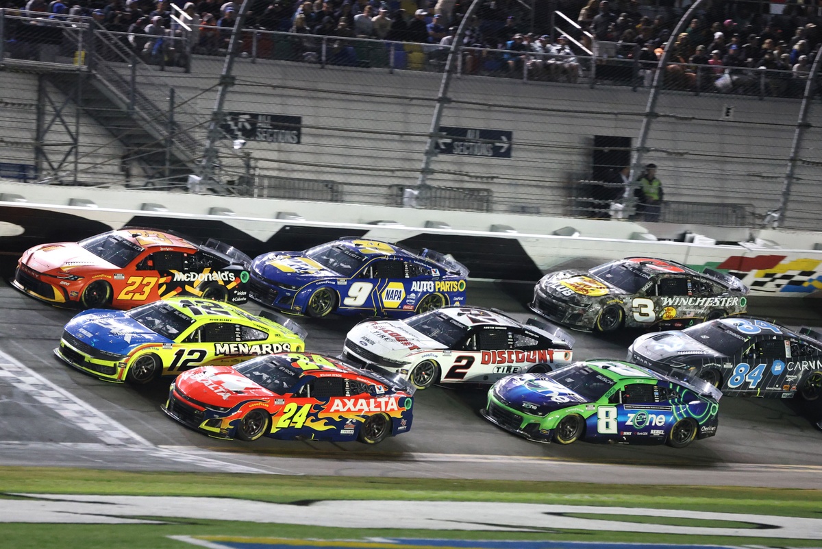 nascar-rules-out-superspeedways-and-road-courses-for-season-finale