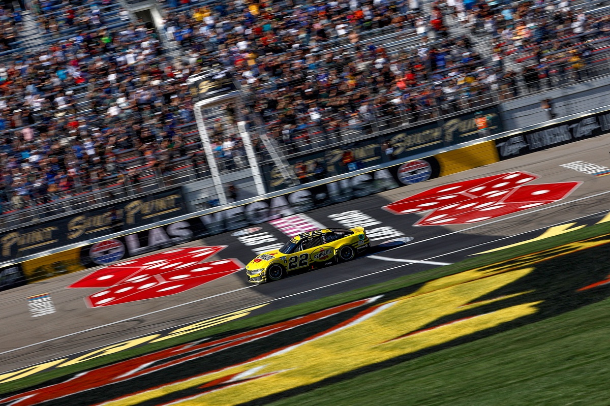 rotating-the-nascar-finale:-who-should-host-the-title-decider?