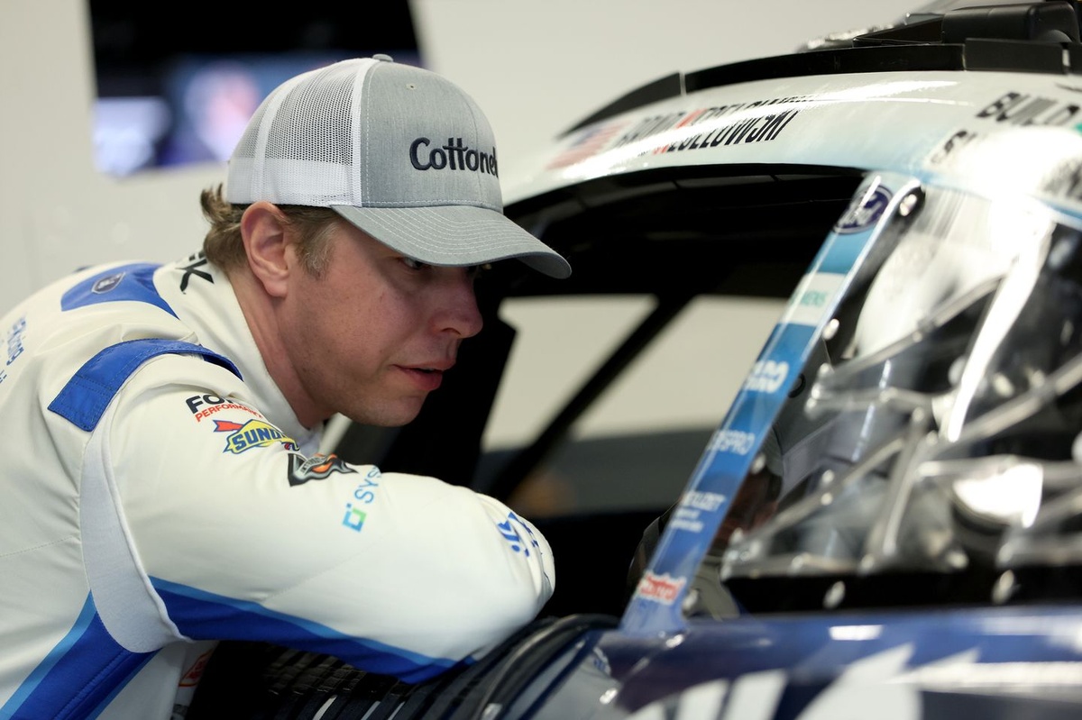 the-drivers-who-should-be-worrying-about-nascar-cup-playoff-hopes