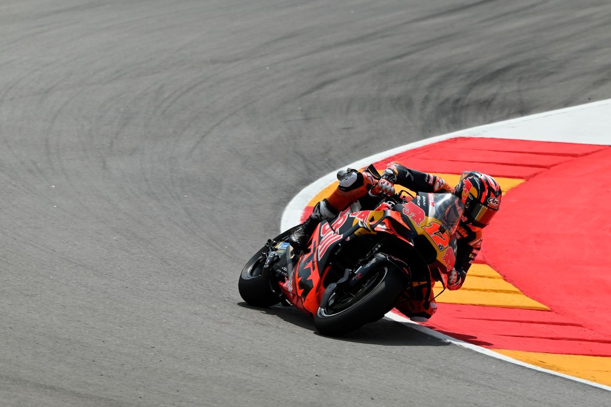 as-three-riders-reach-q2,-could-ktm-finally-surprise-in-aragon-motogp-race?