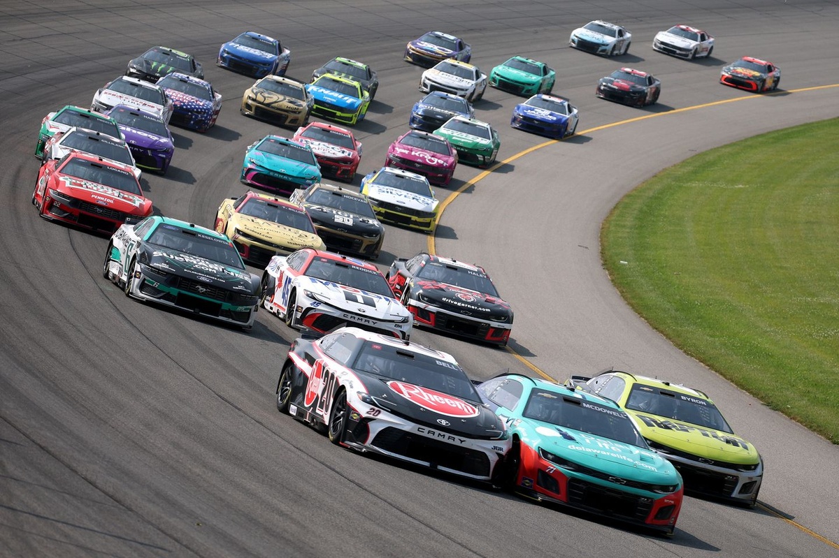 winners-and-losers-from-a-thrilling-nascar-cup-race-at-michigan