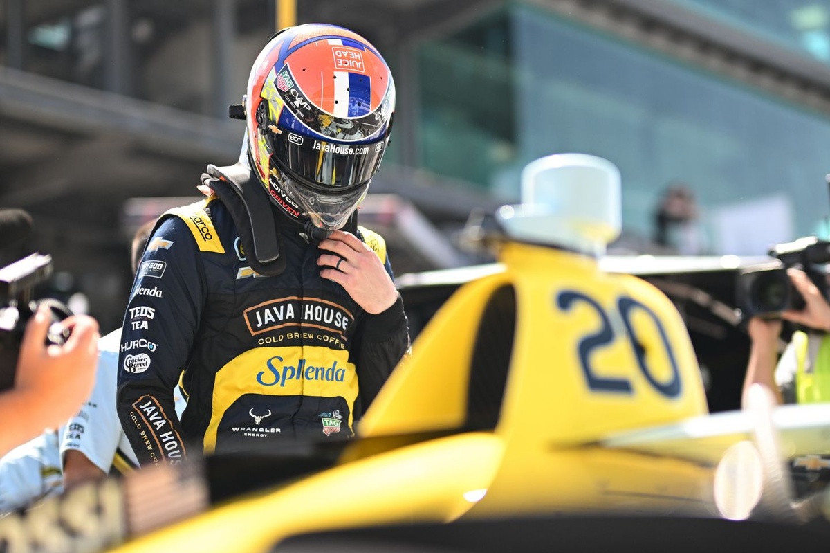 watch:-alexander-rossi’s-day-goes-up-in-flames-at-the-indianapolis-500