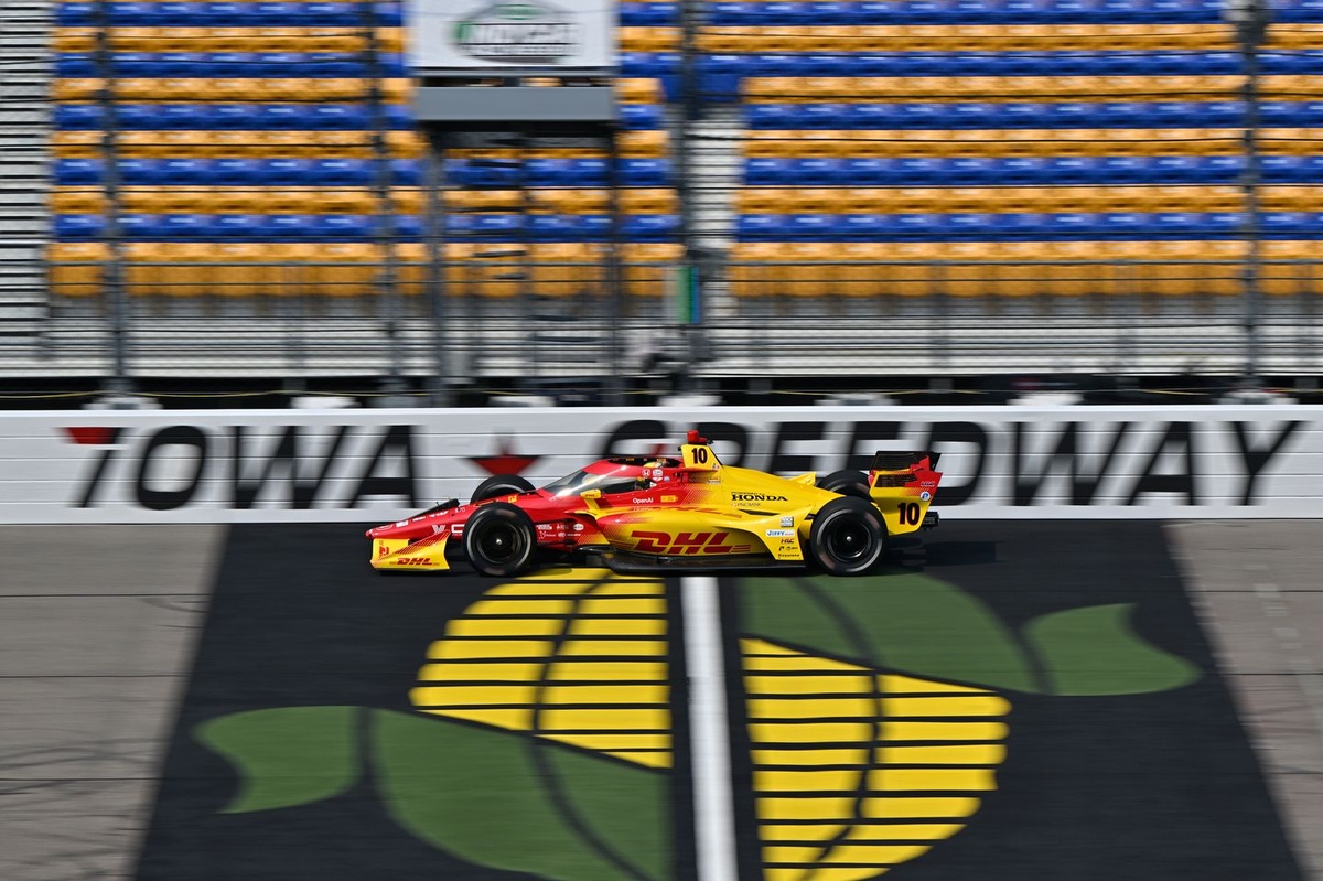 newgarden,-palou-qualify-1st-for-indycar-iowa-doubleheader