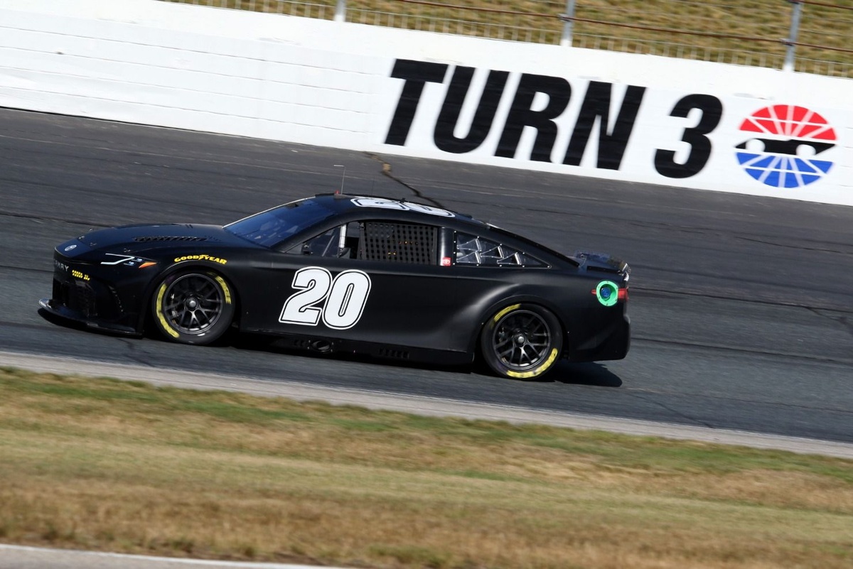 what-the-drivers-are-saying-after-new-hampshire-tire-test