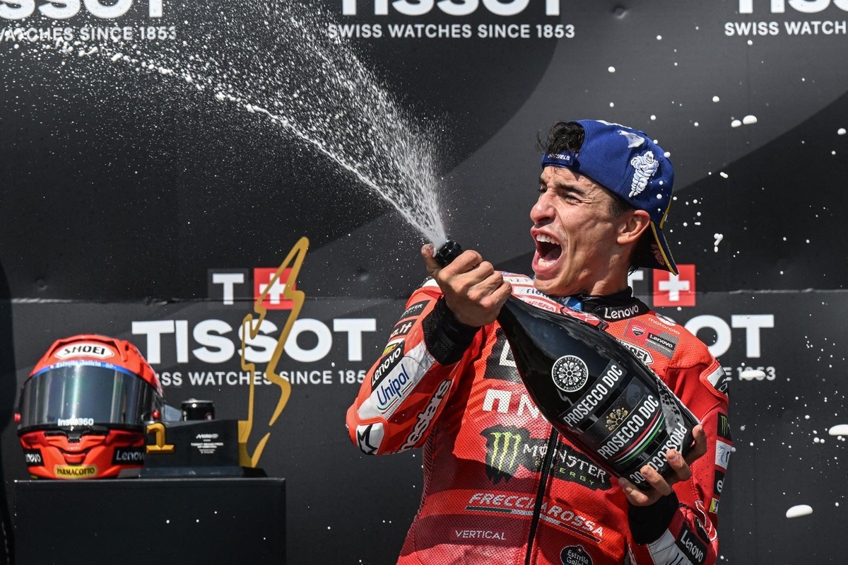 motogp-czech-gp:-marc-marquez-wins-at-brno-as-title-rival-alex-marquez-crashes