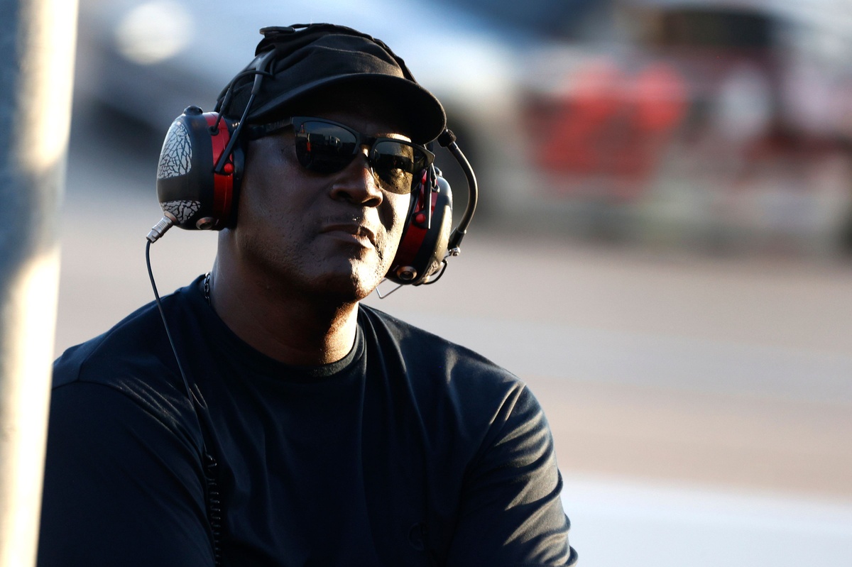 nascar,-23xi-and-front-row-reveal-'smoking-gun'-documents-in-explosive-hearing