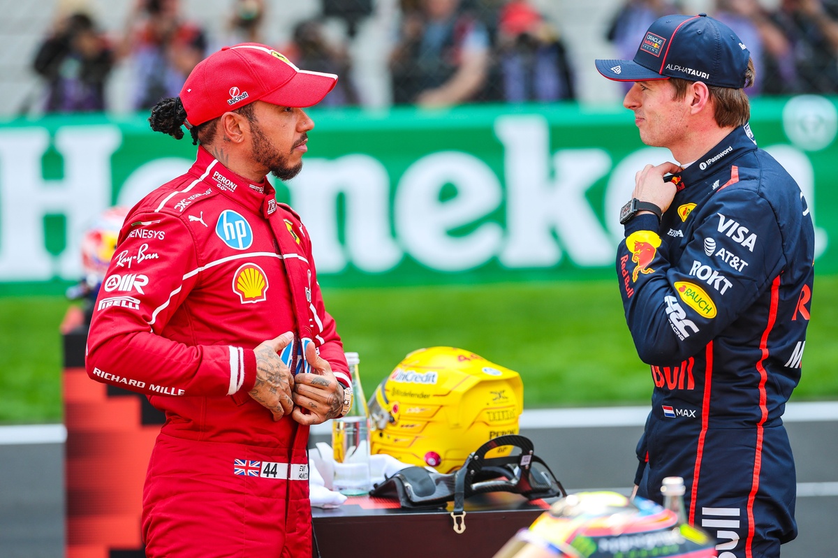 how-max-verstappen-and-lewis-hamilton-are-racing-to-enter-motogp