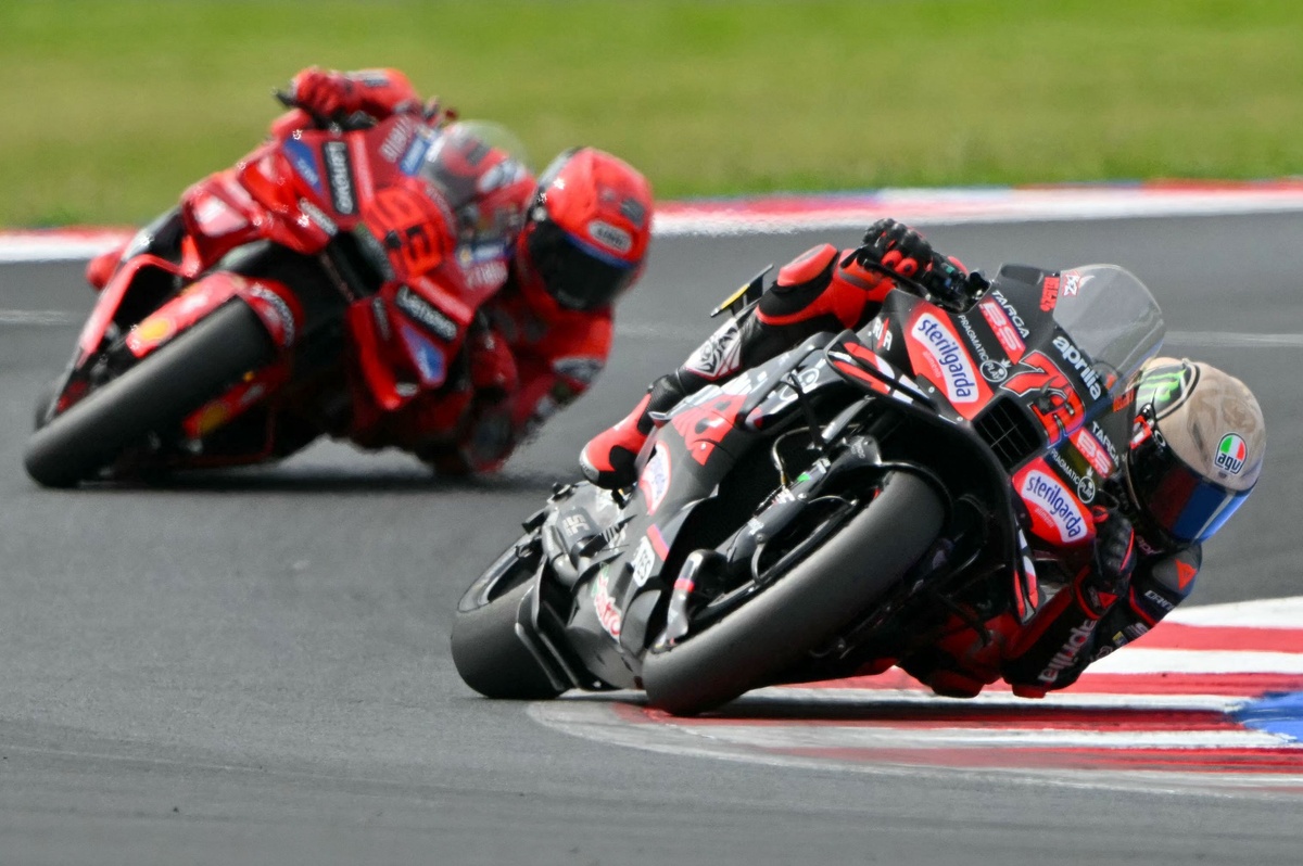 aprilia-boss-wants-to-beat-marc-marquez-at-least-once-in-2025-motogp-season