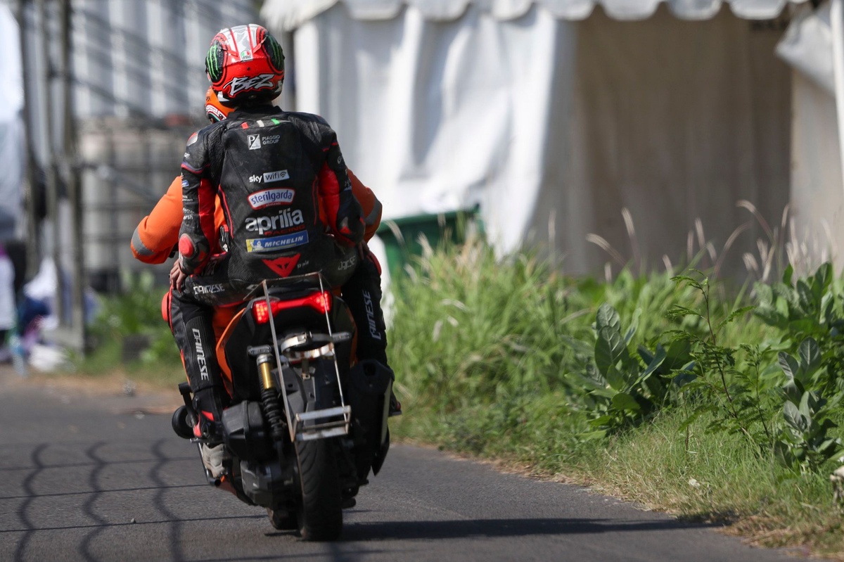 marco-bezzecchi-escapes-serious-injury-in-crash-with-marc-marquez-but-set-for-penalty