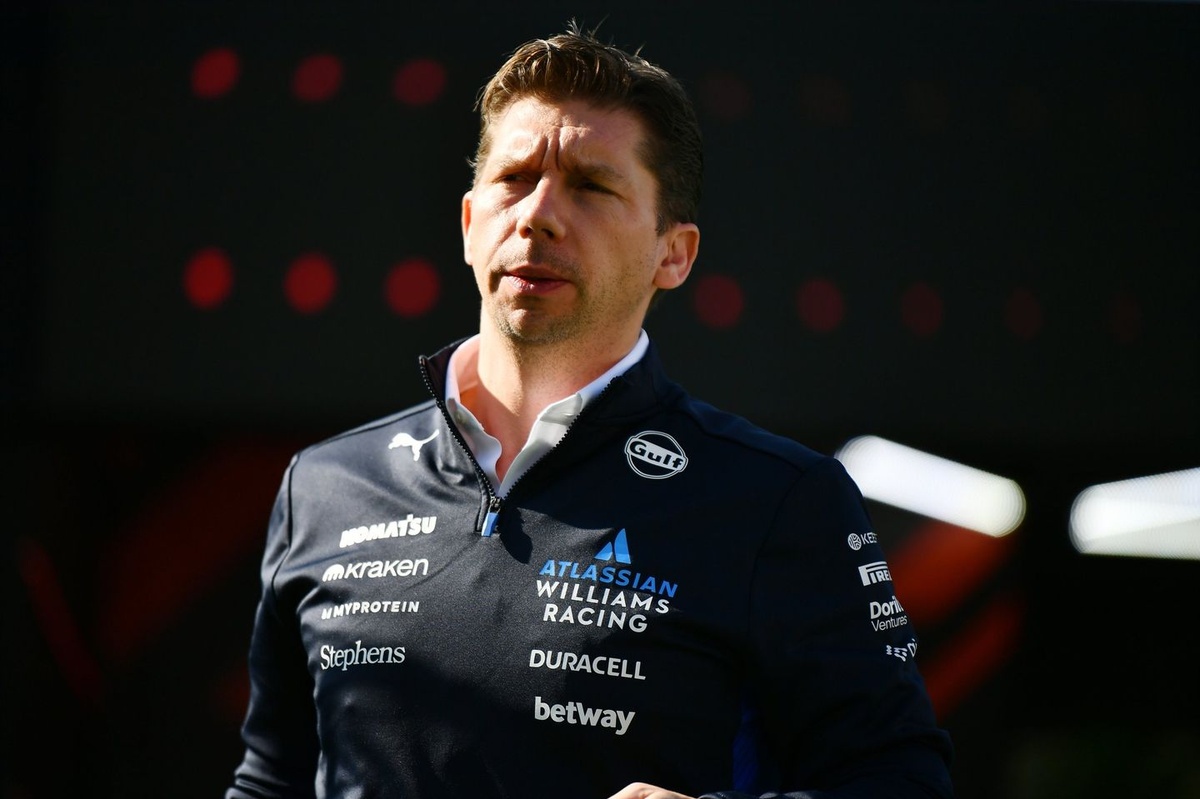 williams-chief-unpacks-carlos-sainz-penalties-and-alex-albon’s-tough-mexico-gp-run