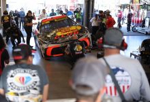 final-4-crew-chiefs-push-the-edge-on-tires-in-championship-practice