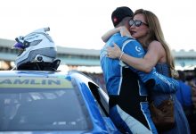 larson-empathetic-for-heartbroken-hamlin-in-nascar-championship